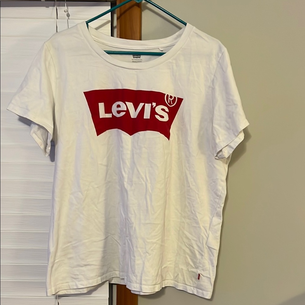 Like new Levi’s T-shirt 2X